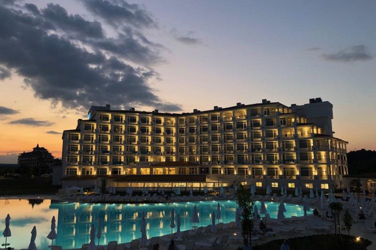 sunrise-blue-magic-resort-a8059ec5a64451e9.jpeg