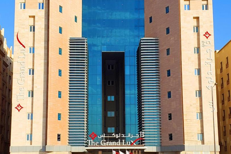 the-grand-lux-hotel-b69f08c42be40856.jpeg
