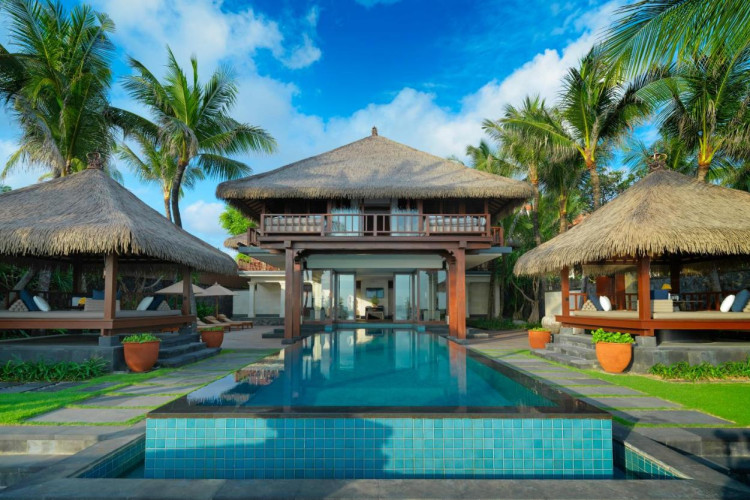 the-legian-seminyak-bali-55684b7711c52ac3.jpeg