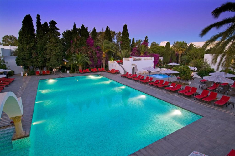 the-orangers-beach-resort-and-bungalows-5a0b120380bf44c4.jpeg