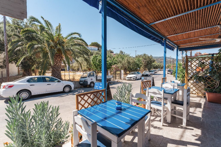 Parthenon Studio Apartments, Anaxos