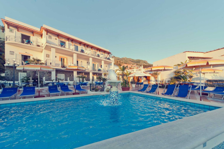 Hotel Riva Del Sole