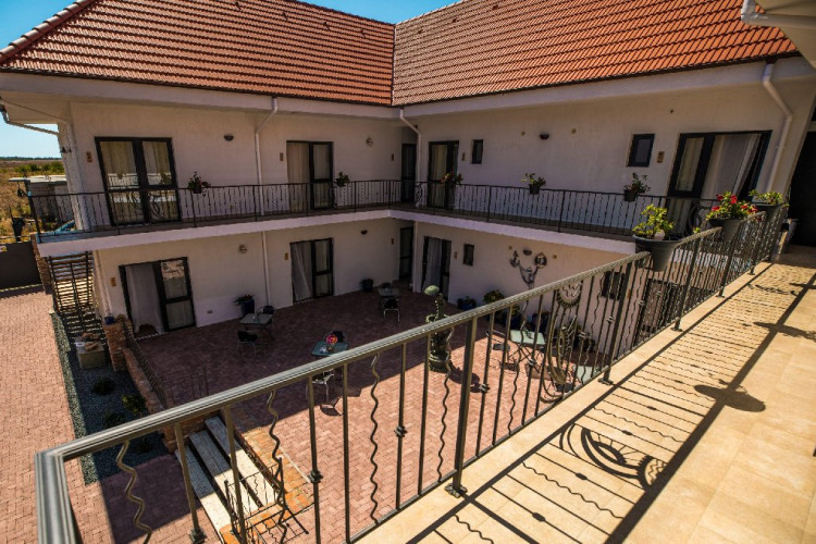 unitate-balcon-curte-62ede183feadb702.jpeg