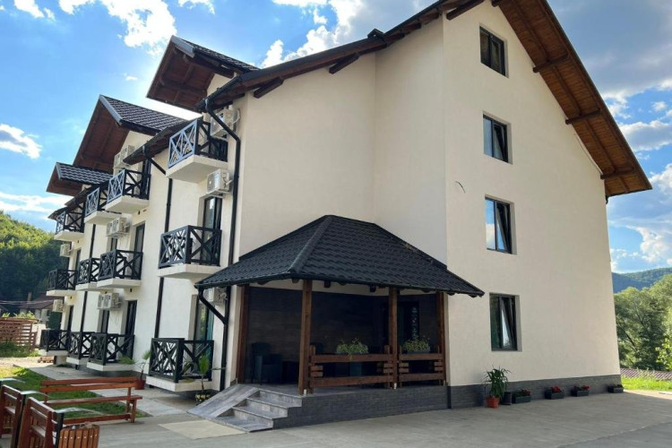 unitate-casa-elena-exterior-4f32f48045f71c45.jpeg