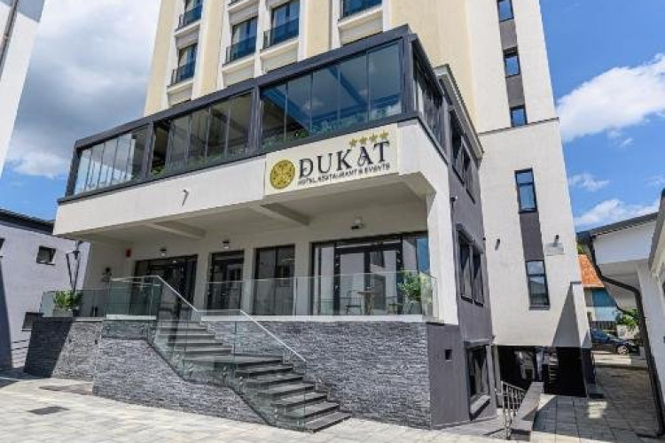 unitate-dukat-exterior-ab7aa43235df5bc6.jpeg