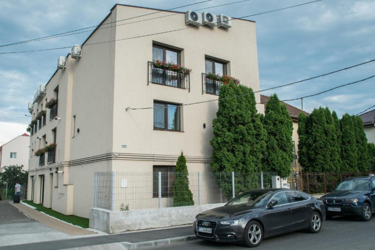 unitate-gorgeous-villa-exterior-877978fa42caf498.jpeg