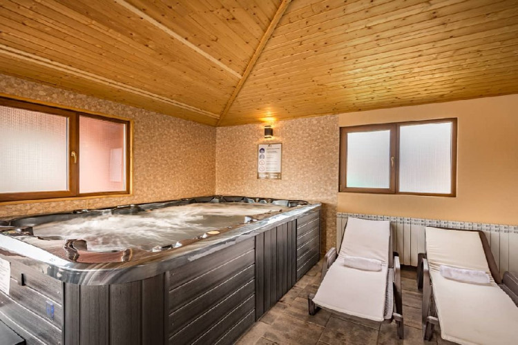 unitate-jacuzzi-2f870a8d3f2fcd5f.jpeg