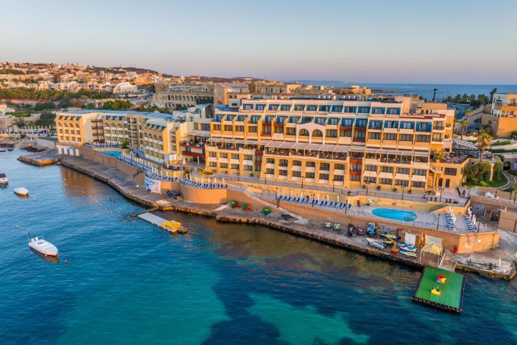 verdi-st-georges-bay-marina-b4d14e0b11cce512.jpeg