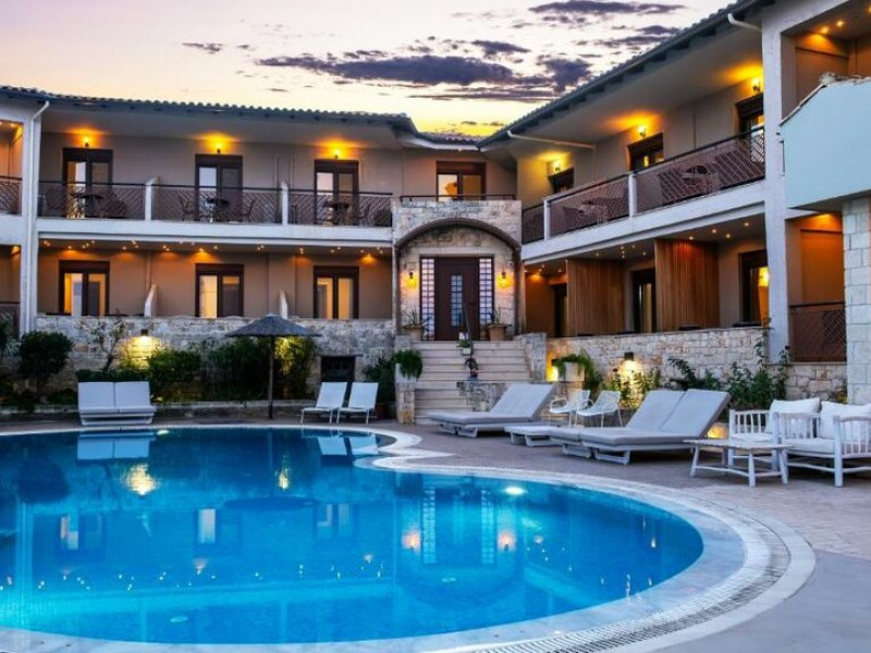 Stamos Hotel