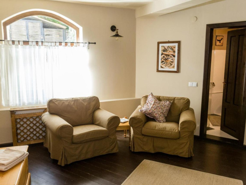 RATIU HOUSE