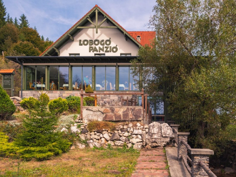 LOBOGO RESORT.