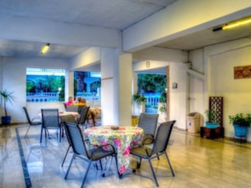 Niki Apartments
