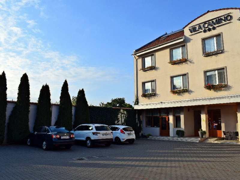 VILA CAMINO.