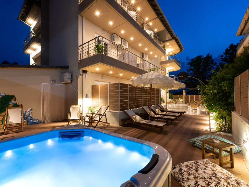 ELLE Rooms  Suites