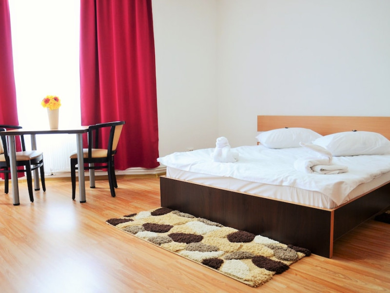 APARTHOTEL ZORILOR