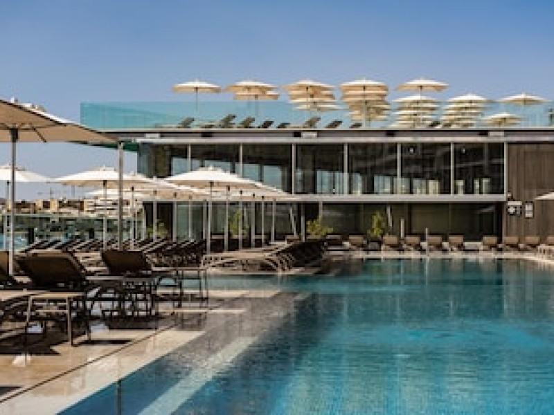 115 THE STRAND SUITES