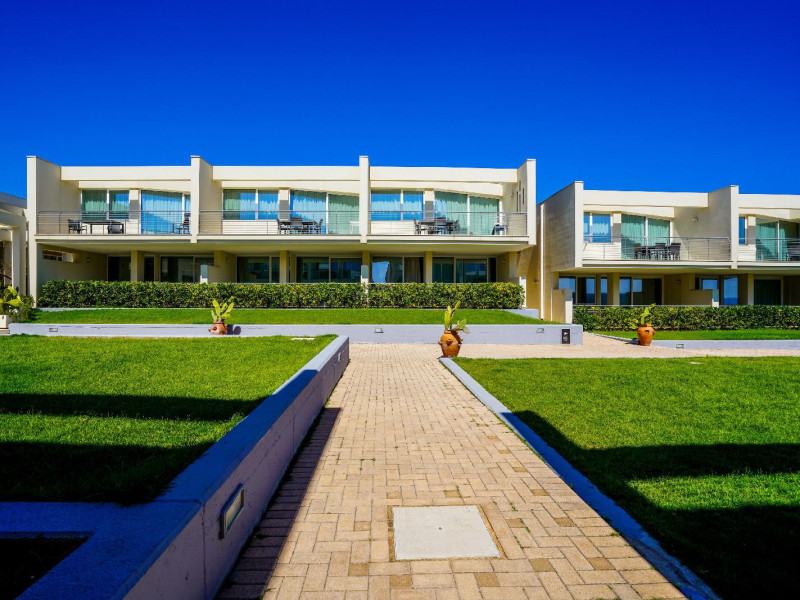 19 Summer Suites