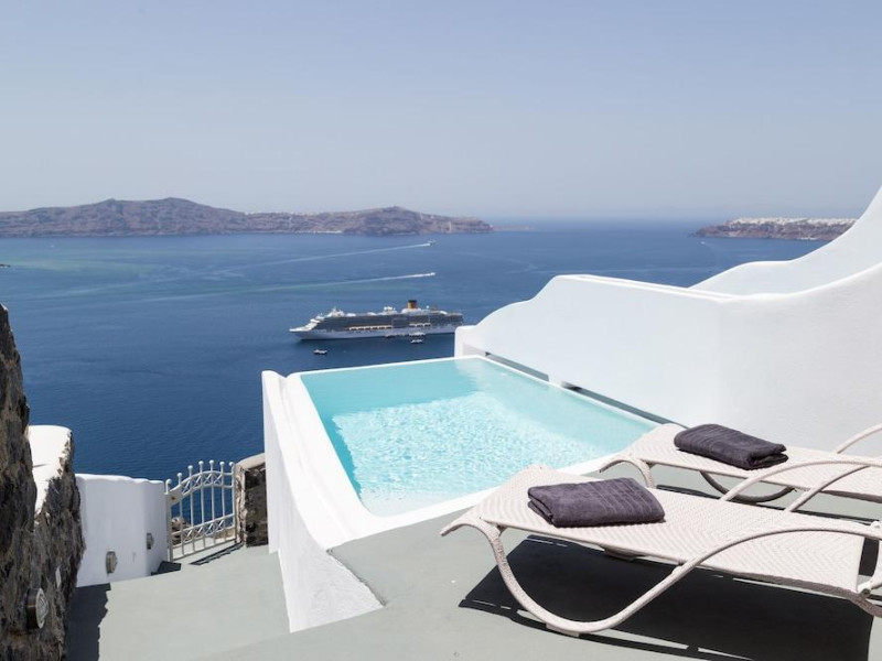 Adamant Suites Santorini