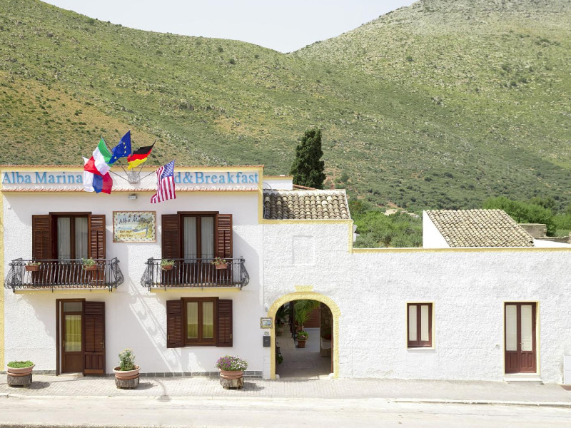 Alba Marina Bed & Breakfast