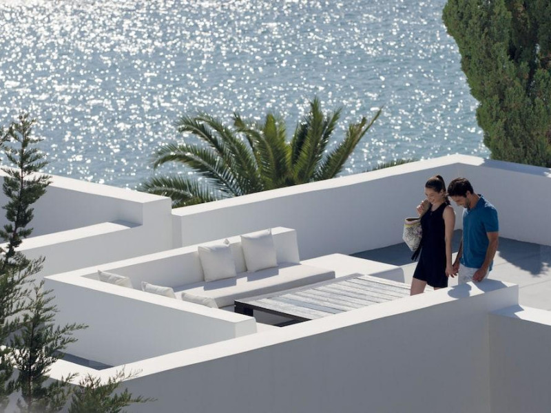 ALMYRA HOTEL
