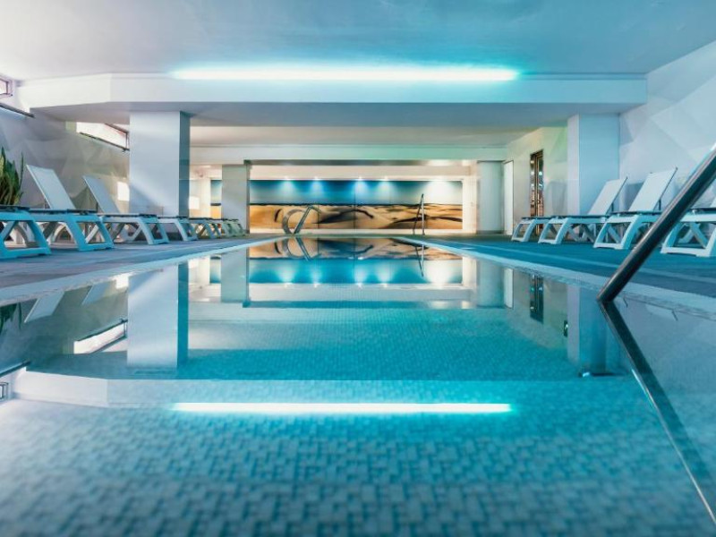 ALZER HOTEL