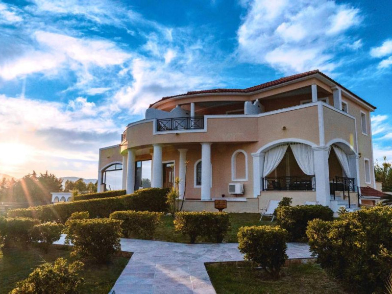 Anagenessis Suites & Spa