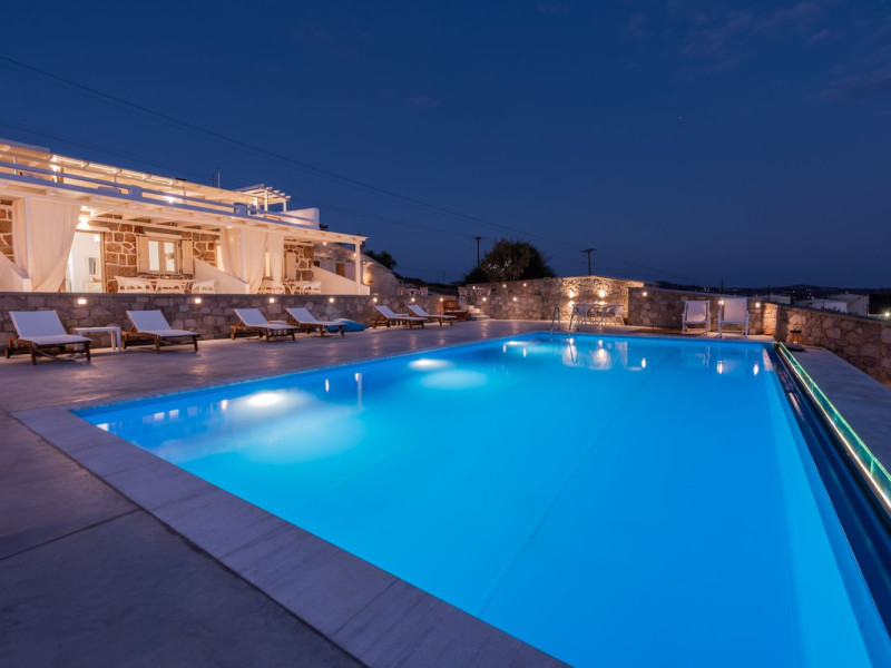 Anemi Suites