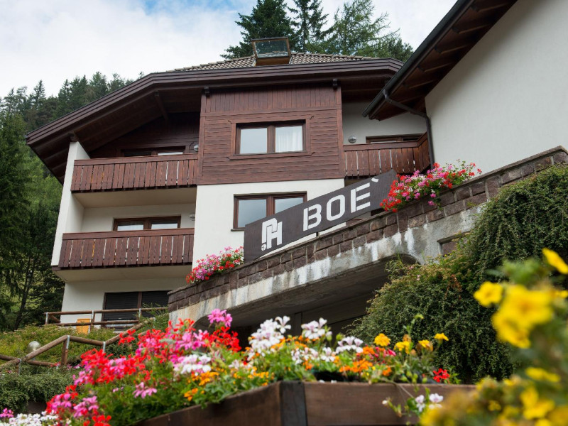 Apartments Boè