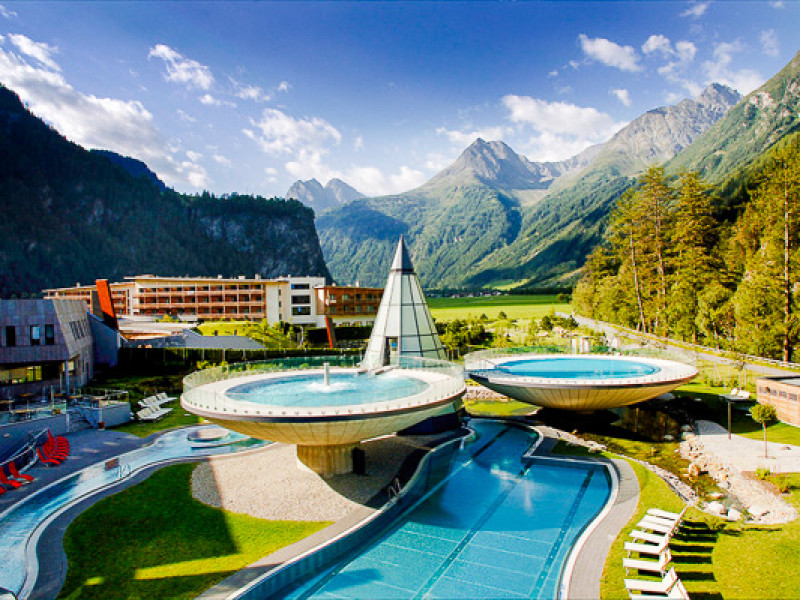 Aqua Dome Superior Hotel