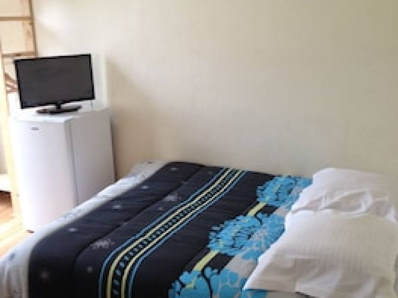 AU ROYAL MAD HOTEL