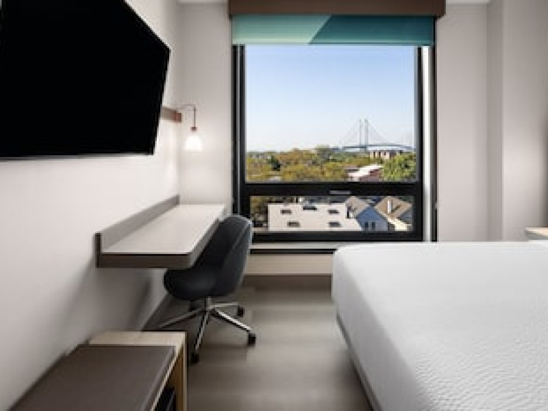 AVID HOTELS BROOKLYN DYKER HEIGHTS
