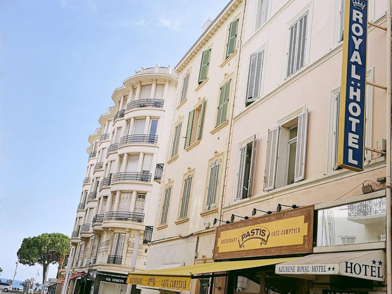 Azurene Royal Hotel