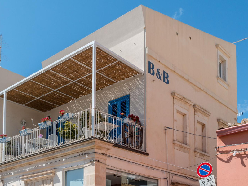 B&B Bianco E Blu
