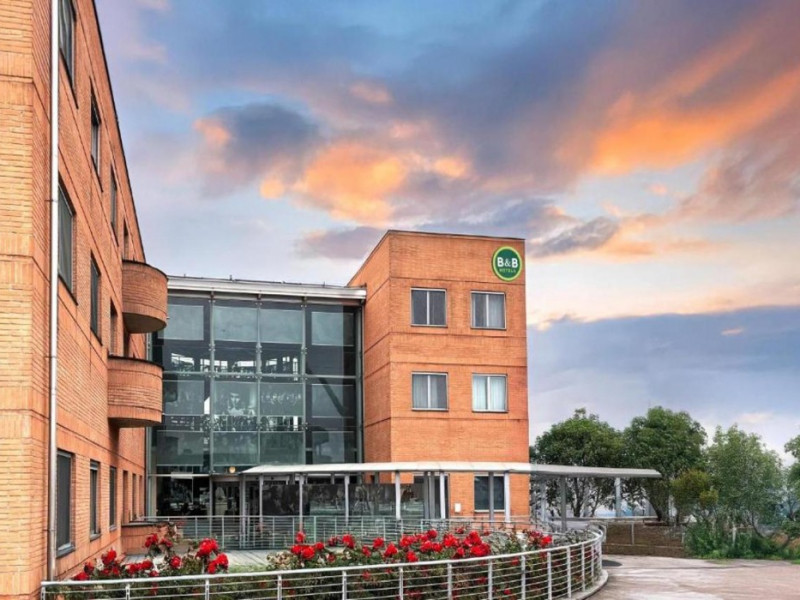 B&B HOTEL MILANO COLOGNO STUDIOS