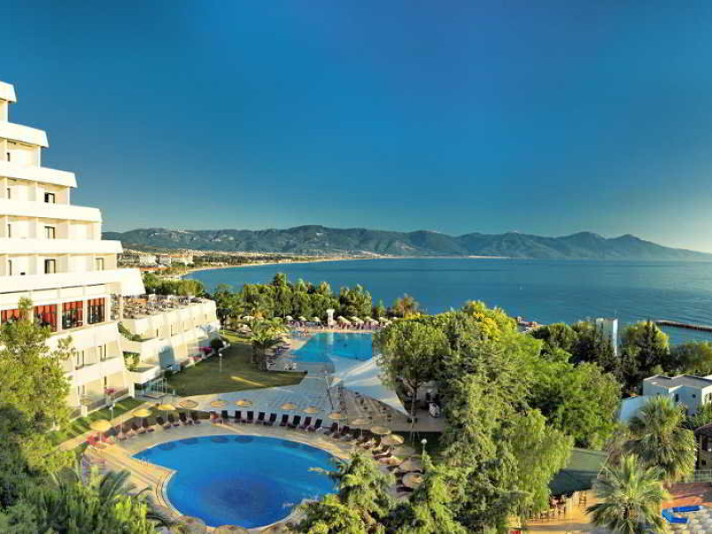 Blue Vista Hill Hotel