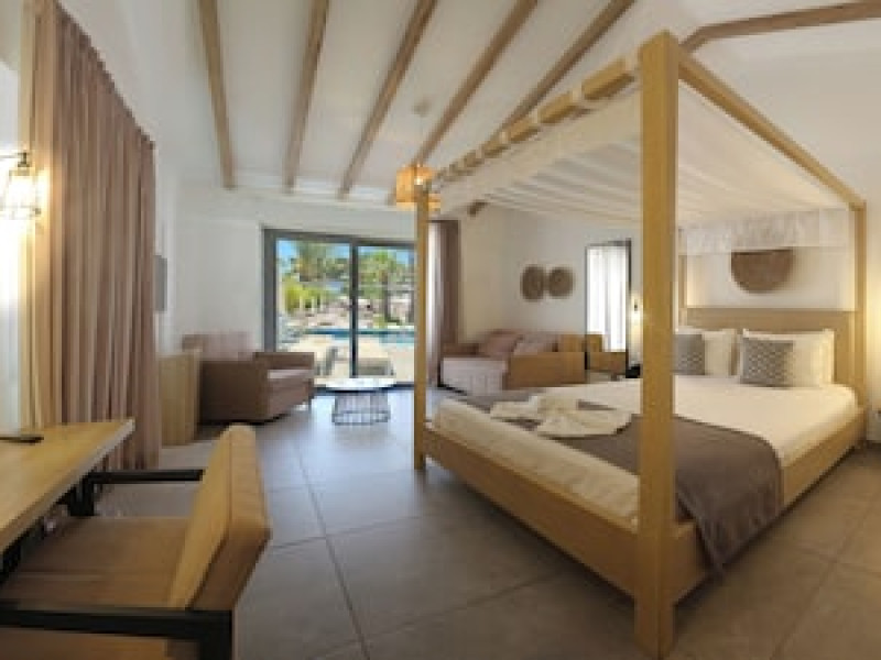 BOHEMIAN GARDENS HOTEL