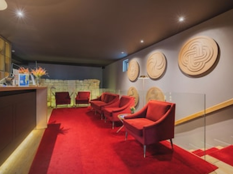 BURGUS TRIBUTE AND DESIGN HOTEL