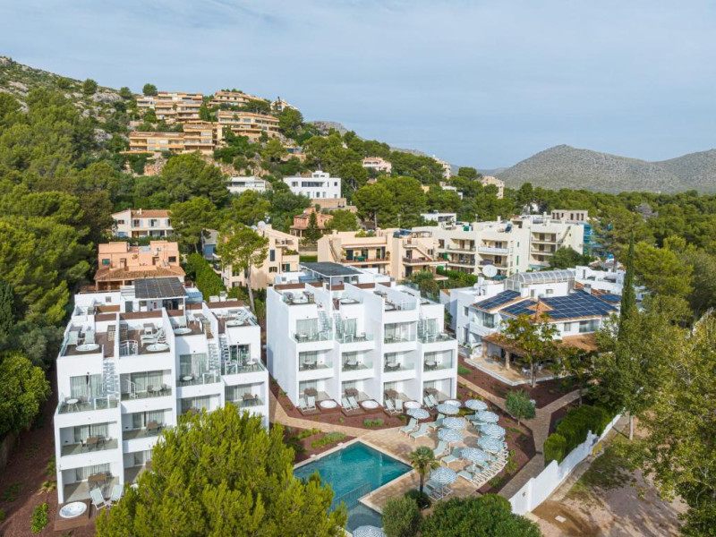 Cabot Las Velas Apartments
