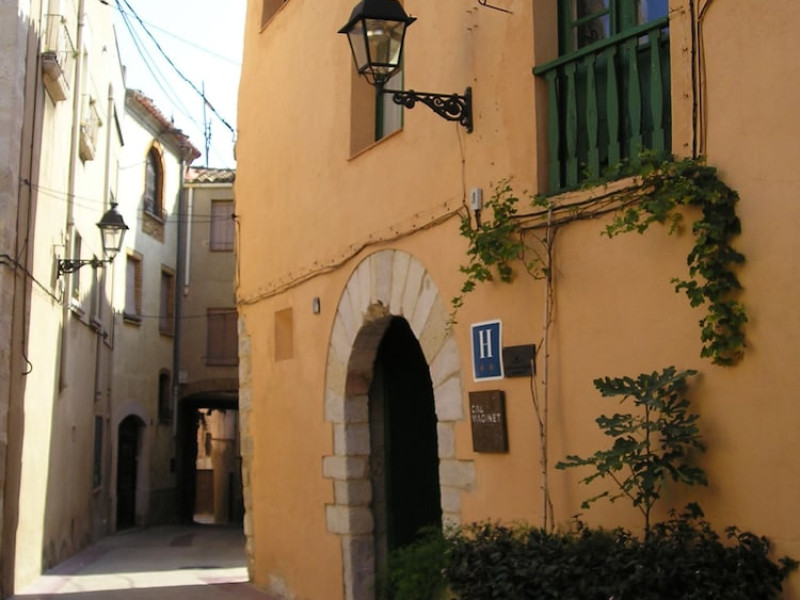 Cal Maginet Hotel