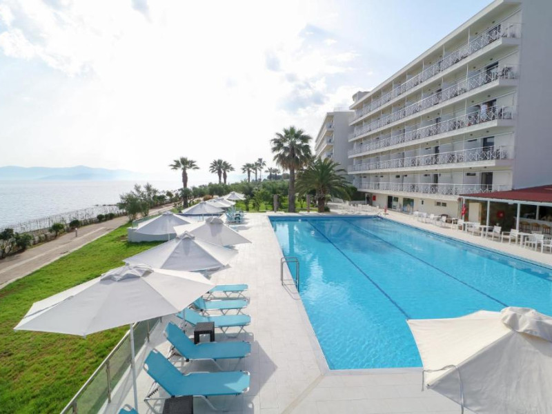 Calamos Beach Family Club