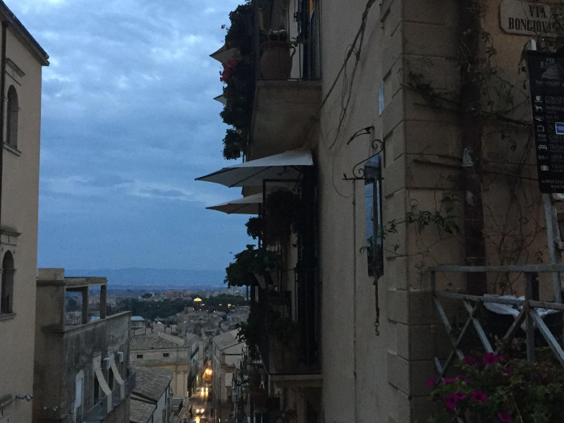 Casa Patronale Tipica Siciliana Home B&B Tremetrisoprailcielo Camere Con Vista, Colazione Terrazzo Panoramico