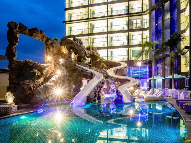 Centara Azure Hotel Pattaya