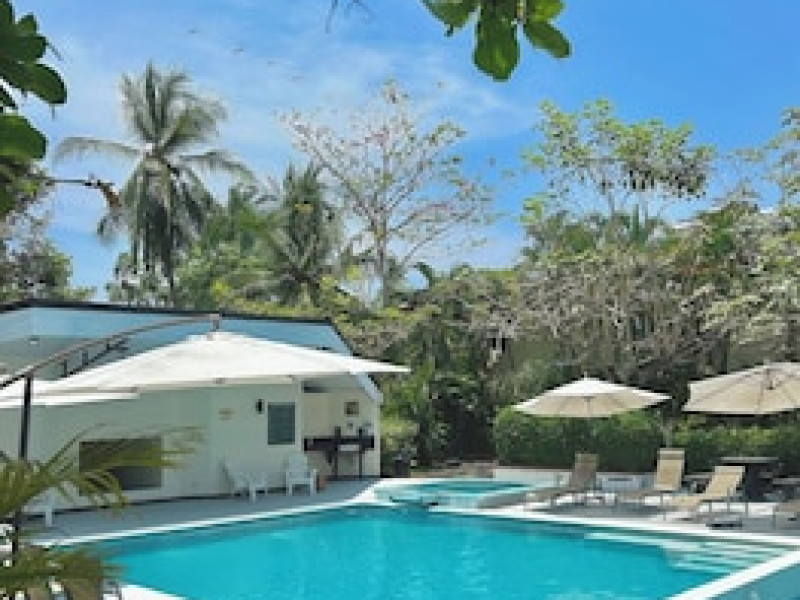 COCOMAR RESIDENCES & BEACHFRONT RESORT