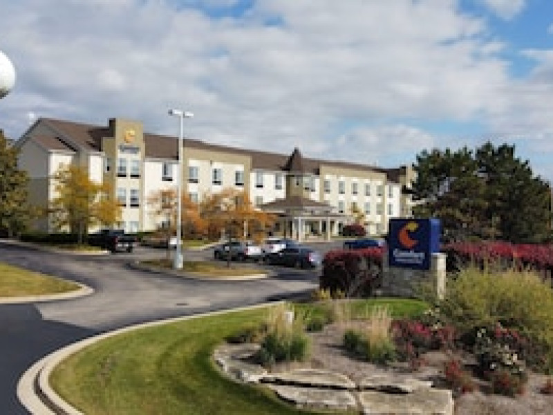 COMFORT INN & SUITES GENEVA - WEST CHICAGO