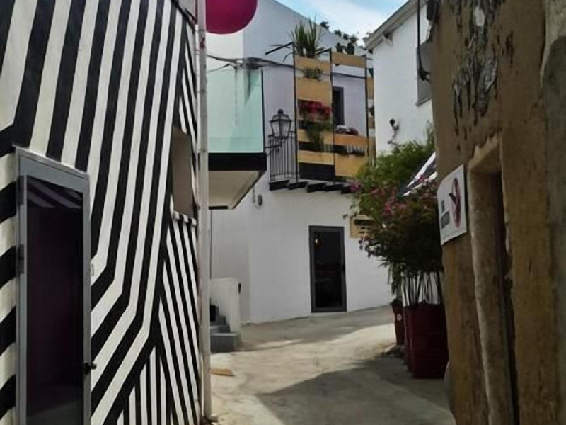 Community Rooms & Wine