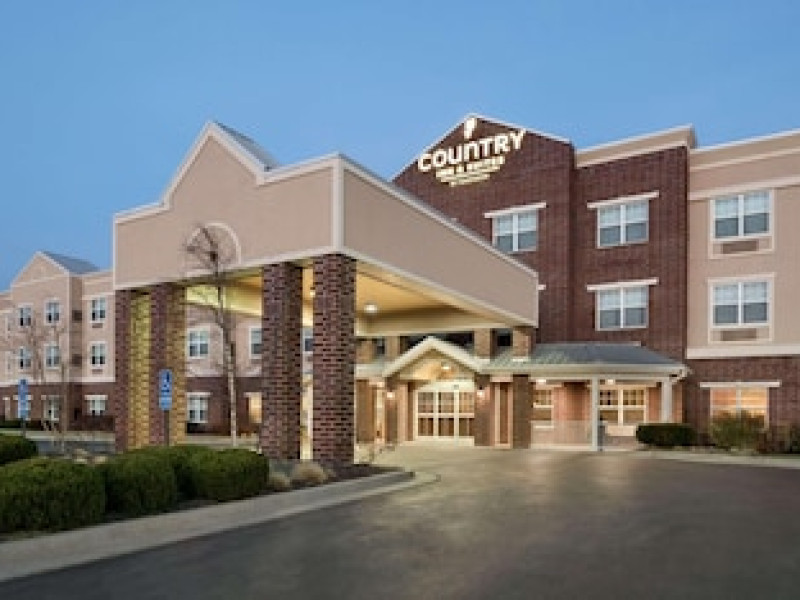 COUNTRY INN & SUITES BY RADISSON, KANSAS CITY AT VILLAGE WEST, KS