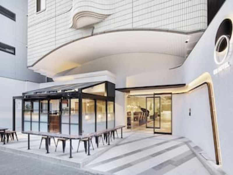 COURT HAKATA EKIMAE