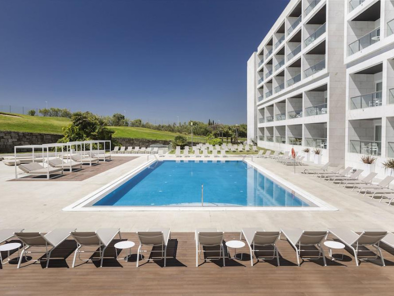 Crowne Plaza Caparica Lisbon