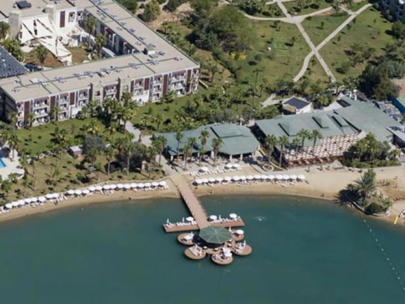 CRYSTAL GREEN BAY RESORT & SPA