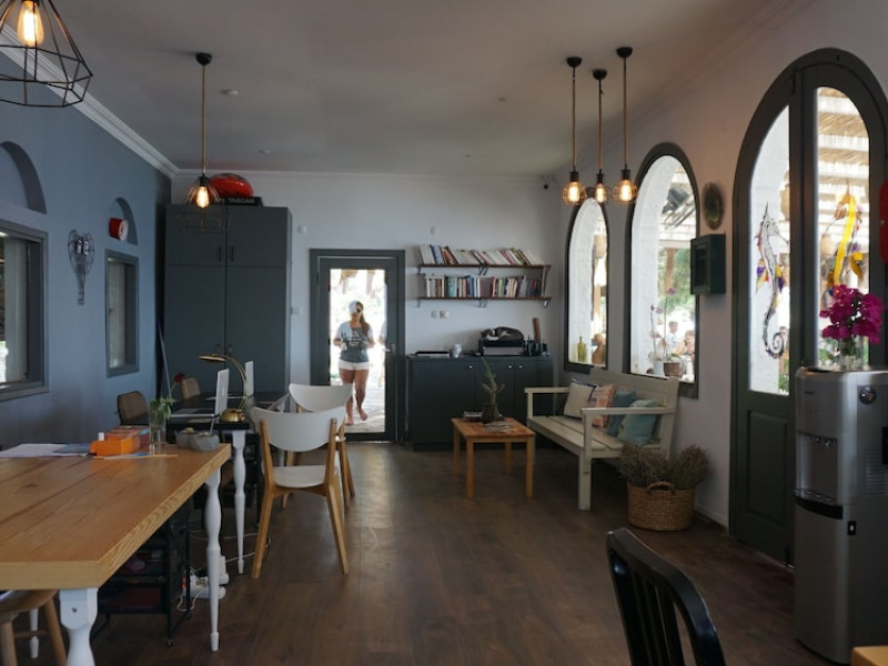 DAPHNIS HOTEL